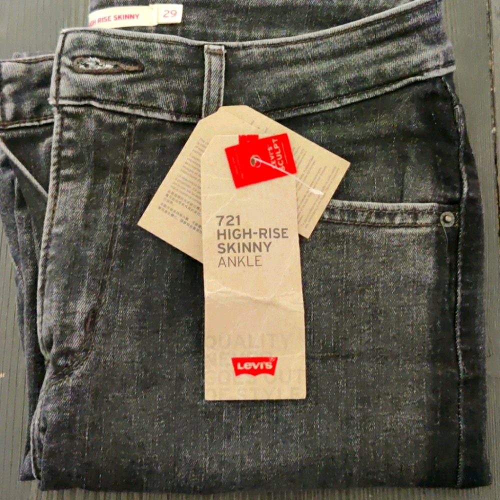 Levis 721 high rise skinny ankle
